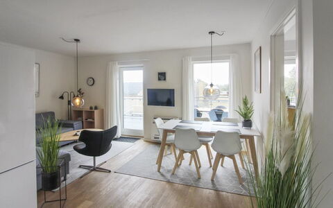 Hermann - 100M from the Sea: Building, House, Window, Home, Roof, Residential Area, Shrub, Cottage, Land Lot