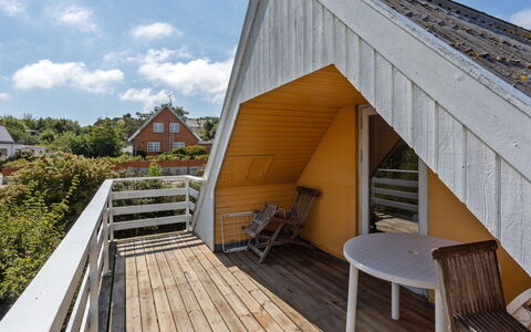 Alija - 50M from the Sea: Wood, House, Cottage, Home, Roof, Rural Area, Siding, Log Cabin, Garden Buildings, Hardwood