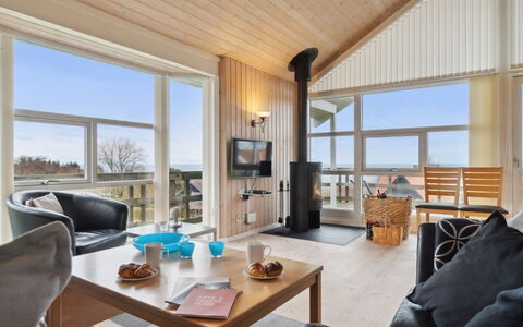 Paaske - 350M from the Sea: Wood, House, Cottage, Home, Roof, Rural Area, Siding, Log Cabin, Garden Buildings, Hardwood