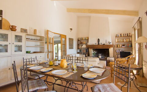 Les Cairnes: Room, Property, Furniture, Interior Design, Building, Yellow, Dining Room, Table, House, Real Estate