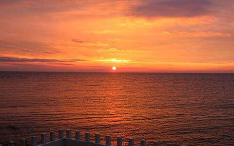 Otis - 10M from the Sea: Horizon, Sun, Afterglow, Water, Body Of Water, Sunset, Water Resources, Orange, Dusk