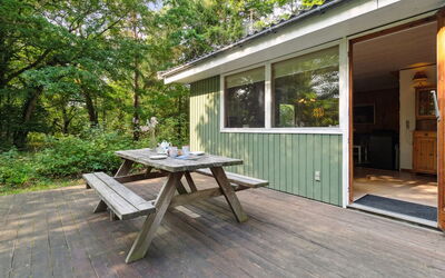 Joske - 250M from the Sea