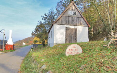 Uschi - 15M from the Sea: Building, House, Window, Home, Roof, Residential Area, Shrub, Cottage, Land Lot