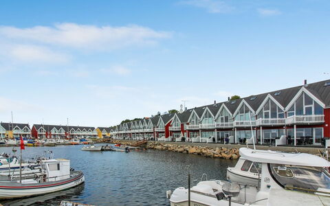 Allette - 10M from the Sea: Wood, House, Cottage, Home, Roof, Rural Area, Siding, Log Cabin, Garden Buildings, Hardwood