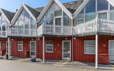 Allette - 10M from the Sea: Wood, House, Cottage, Home, Roof, Rural Area, Siding, Log Cabin, Garden Buildings, Hardwood