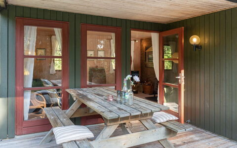 Chenoa - 200M from the Sea: Wood, House, Cottage, Home, Roof, Rural Area, Siding, Log Cabin, Garden Buildings, Hardwood