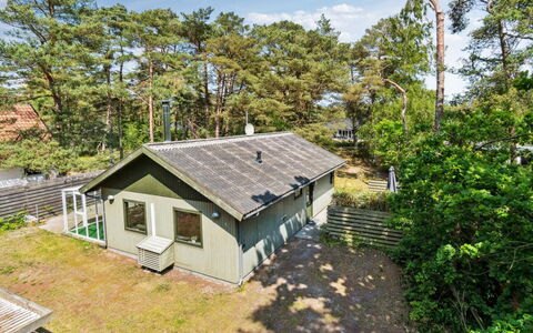 Ellinor - 300M from the Sea: Thatching, Cottage, House, Roof, Home, Farmhouse, Hut, Estate, Village