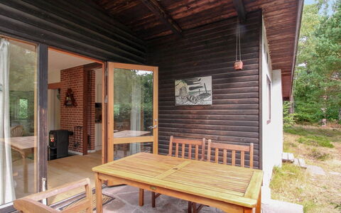 Farina - 150M from the Sea: Wood, House, Cottage, Home, Roof, Rural Area, Siding, Log Cabin, Garden Buildings, Hardwood
