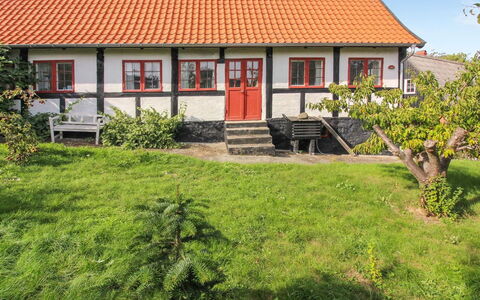 Melusine - 200M from the Sea: Wood, House, Cottage, Home, Roof, Rural Area, Siding, Log Cabin, Garden Buildings, Hardwood