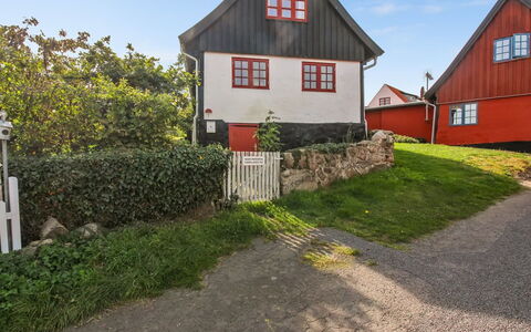 Melusine - 200M from the Sea: Wood, House, Cottage, Home, Roof, Rural Area, Siding, Log Cabin, Garden Buildings, Hardwood