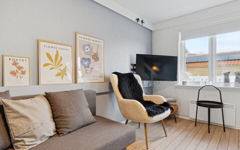 Majvi - 300M from the Sea: Wood, Roof, Architecture, Home, House, Cottage, Siding, Hardwood, Slope, Estate