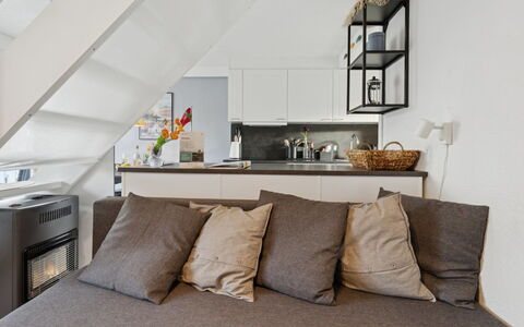 Majvi - 300M from the Sea: Wood, Roof, Architecture, Home, House, Cottage, Siding, Hardwood, Slope, Estate