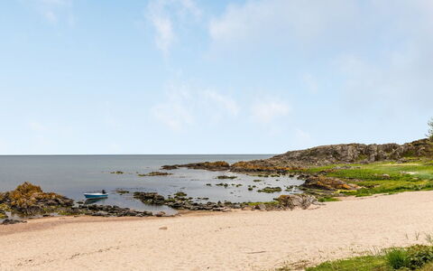 Majvi - 300M from the Sea: Wood, Roof, Architecture, Home, House, Cottage, Siding, Hardwood, Slope, Estate