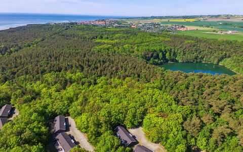 Verner - 500M from the Sea: Home, Residential Area, House, Cottage, Roof, Land Lot, Siding, Garden, Estate, Lawn