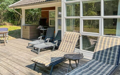 Axel - 1.2Km from the Sea: Wood, House, Cottage, Home, Roof, Rural Area, Siding, Log Cabin, Garden Buildings, Hardwood