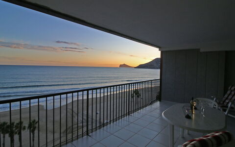 Calpe Playa: Water, Sky, Furniture, Cloud, Chair, Building, Table, Shade, Wood, House