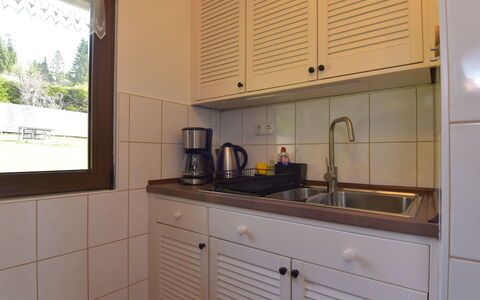 Selma: Cabinetry, Kitchen Sink, Sink, Countertop, Tap, Property, Building, Plumbing Fixture, Kitchen, Wood