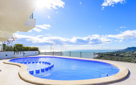 Brisa Mar: Water, Cloud, Sky, Water Resources, Daytime, Property, Blue, Swimming Pool, Body Of Water, Architecture
