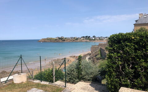 La Longue Vue: Sky, Water, Plant, Property, Building, Azure, Cloud, Street Light, House, Coastal And Oceanic Landforms