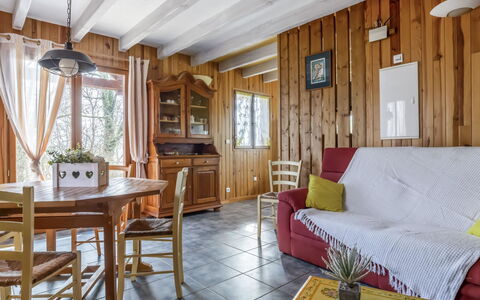 Le Noisetier: Table, Furniture, Property, Window, Couch, Building, Wood, Picture Frame, Interior Design, Living Room