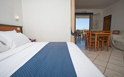 Accommodation:&nbsp;Baraka Apartments Mono 5