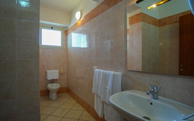 Accommodation:&nbsp;Baraka Apartments Mono 1