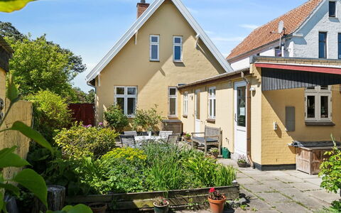 Detlef - 200M from the Sea: Wood, House, Cottage, Home, Roof, Rural Area, Siding, Log Cabin, Garden Buildings, Hardwood