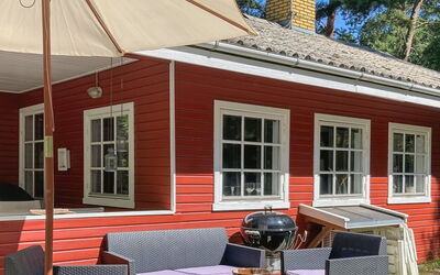 Meret - 800M from the Sea