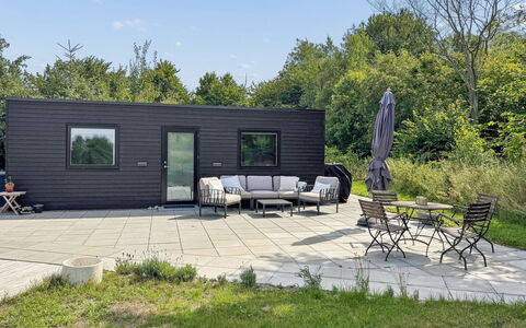 Oke - 350M from the Sea: Siding, Garden, Cottage, Outdoor Furniture, Shade, Yard, Garden Buildings, Backyard, Landscaping, Hardwood