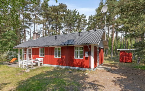Aave - 800M from the Sea: Grass, Shrub, House, Garden, Home, Cottage, Land Lot, Lawn, Groundcover