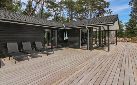 Eliz - 800M from the Sea: Wood, House, Cottage, Home, Roof, Rural Area, Siding, Log Cabin, Garden Buildings, Hardwood
