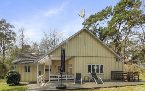 Christella - 200M from the Sea: Wood, Roof, Architecture, Home, House, Cottage, Siding, Hardwood, Slope, Estate