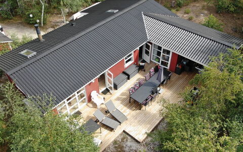 Lisa - 650M from the Sea: Building, House, Window, Home, Roof, Residential Area, Shrub, Cottage, Land Lot