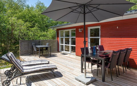 Lisa - 650M from the Sea: Building, House, Window, Home, Roof, Residential Area, Shrub, Cottage, Land Lot