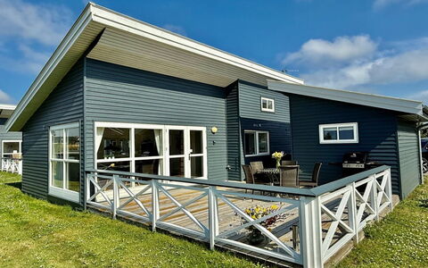 Helemine - 2.8Km from the Sea: Wood, House, Cottage, Home, Roof, Rural Area, Siding, Log Cabin, Garden Buildings, Hardwood