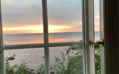 Asgot - 15M from the Sea: Cloud, Sea, Sunlight, Ocean, Glass, Morning, Coast, Daylighting, Meteorological Phenomenon, Balcony