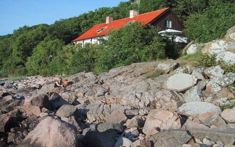 Asgot - 15M from the Sea: Blue, Cottage, House, Home, Farmhouse, Estate, Siding