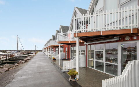 Armela - 10M from the Sea: Architecture, Home, Siding, Porch, Balcony, Daylighting, Fence
