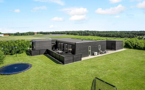 Ilfar - 700M from the Sea: Land Lot, Plain, Lawn, Garden, Estate, Meadow, Yard, Landscaping, Artificial Turf, Design