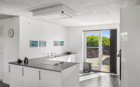 Ilfar - 700M from the Sea: Ceiling, Flooring, Kitchen, Interior Design, Floor, Countertop, Home Appliance, Cabinetry, Light Fixture