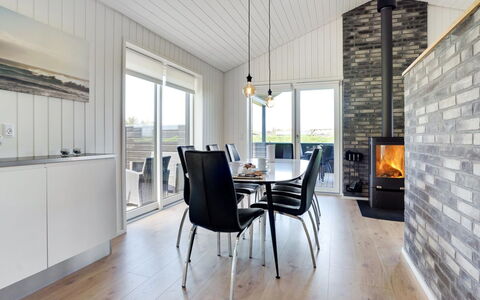 Øthbiorn - 1.1Km from the Sea: Wood, House, Cottage, Home, Roof, Rural Area, Siding, Log Cabin, Garden Buildings, Hardwood