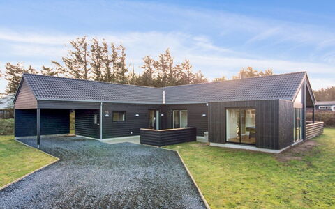 Øthbiorn - 1.1Km from the Sea: Wood, House, Cottage, Home, Roof, Rural Area, Siding, Log Cabin, Garden Buildings, Hardwood