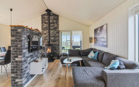 Øthbiorn - 1.1Km from the Sea: Wood, House, Cottage, Home, Roof, Rural Area, Siding, Log Cabin, Garden Buildings, Hardwood