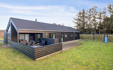Øthbiorn - 1.1Km from the Sea: Wood, House, Cottage, Home, Roof, Rural Area, Siding, Log Cabin, Garden Buildings, Hardwood