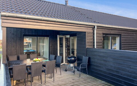 Øthbiorn - 1.1Km from the Sea: Wood, House, Cottage, Home, Roof, Rural Area, Siding, Log Cabin, Garden Buildings, Hardwood