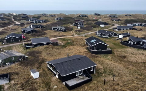 Sibbi - 300M from the Sea: Grass, Grassland, Land Lot, Cottage, Rural Area, Meadow, Garden Buildings, Garden, Shed