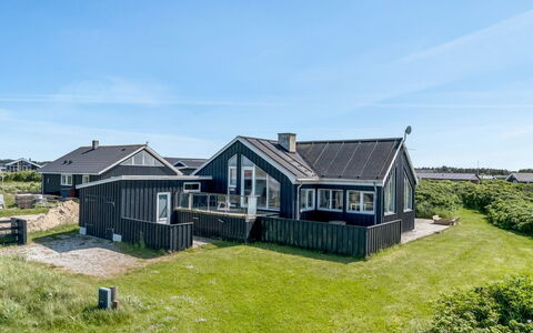 Gynther - 150M from the Sea: Roof, Land Lot, Cottage, Home, Rural Area, Shed, Siding, Garden Buildings, Log Cabin, Hut