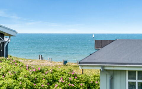 Gynther - 150M from the Sea: Roof, Land Lot, Cottage, Home, Rural Area, Shed, Siding, Garden Buildings, Log Cabin, Hut