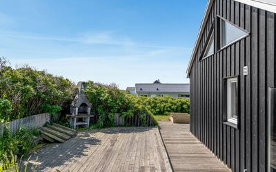 Gynther - 150M from the Sea