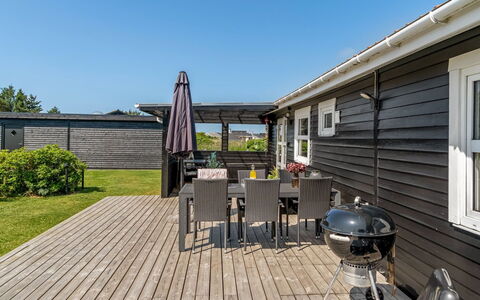 Lica - 600M from the Sea: Roof, Land Lot, Cottage, Home, Rural Area, Shed, Siding, Garden Buildings, Log Cabin, Hut